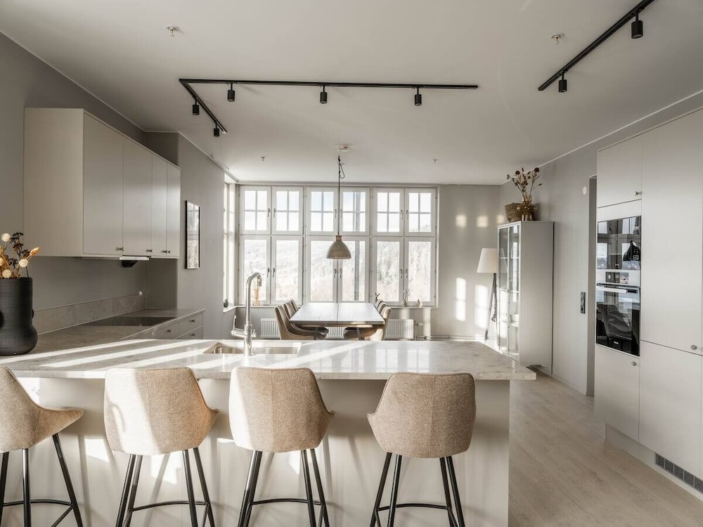 General 185 of 355