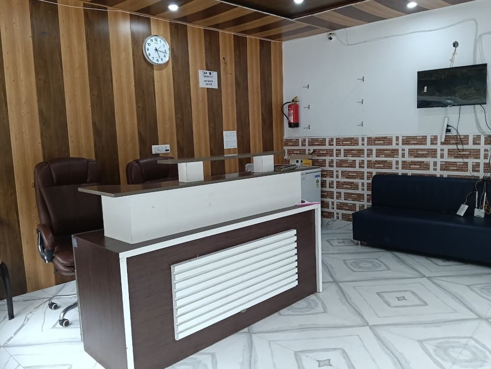 Premji Hotel & Restaurant