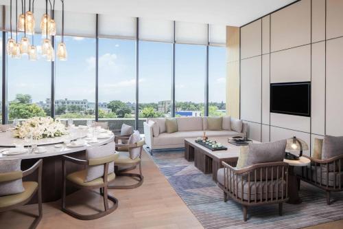Exterior of Courtyard by Marriott Shenzhen Baoan