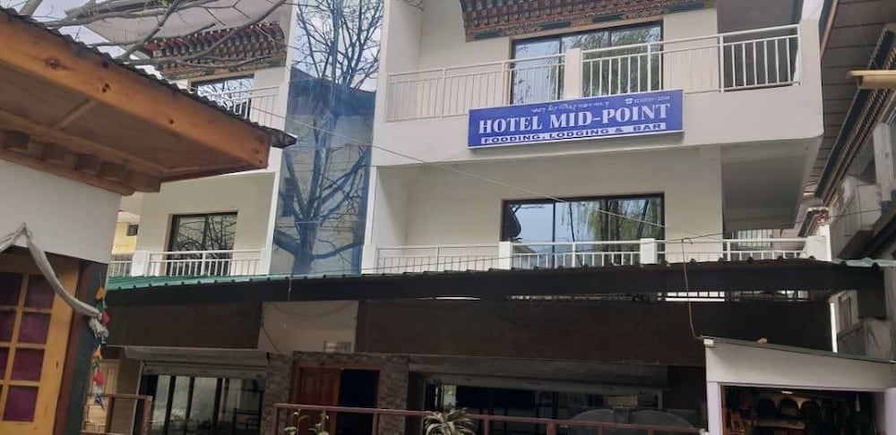Hotel Midpoint