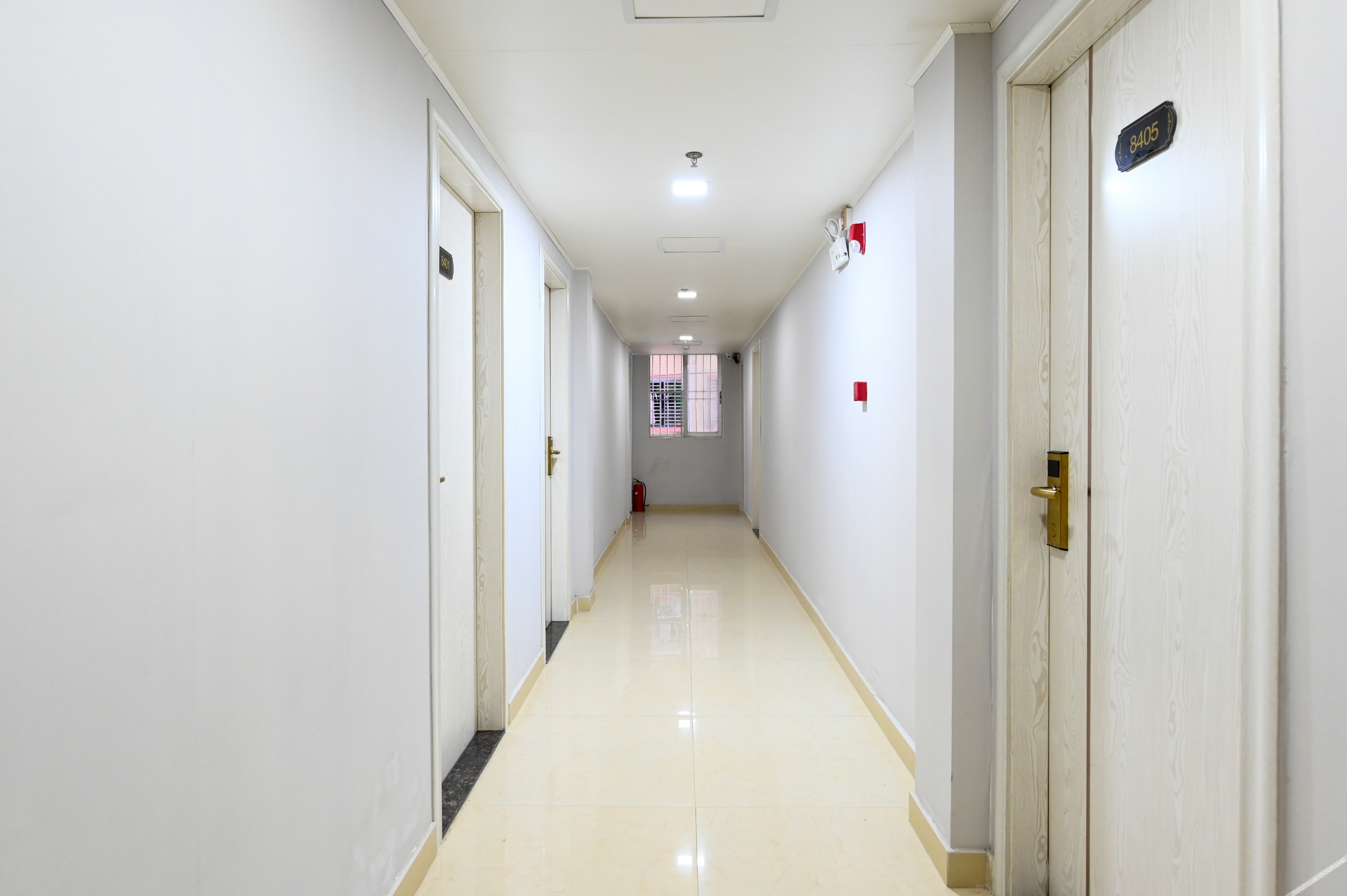 Lixin Apartment Hotel