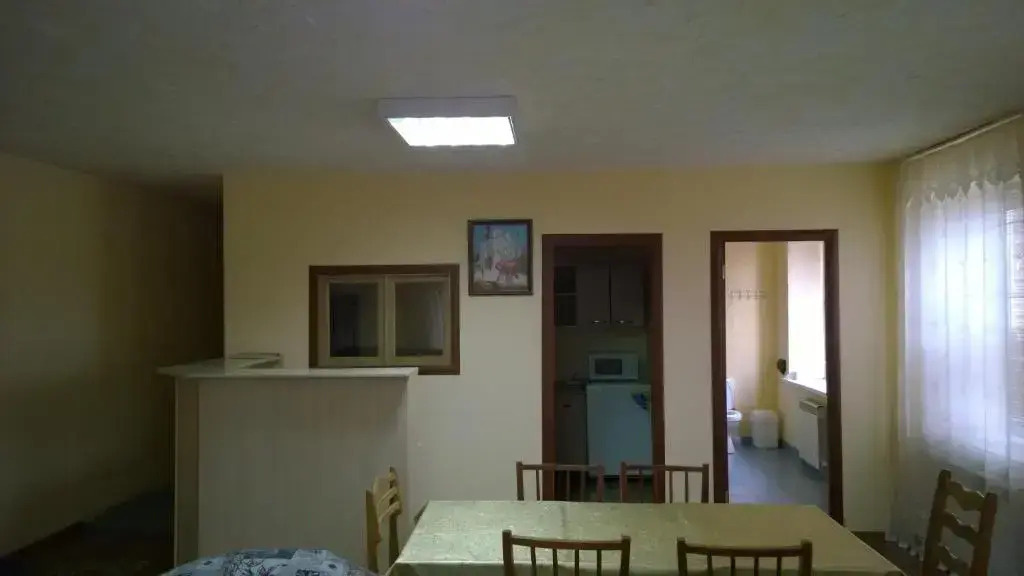 Diakris