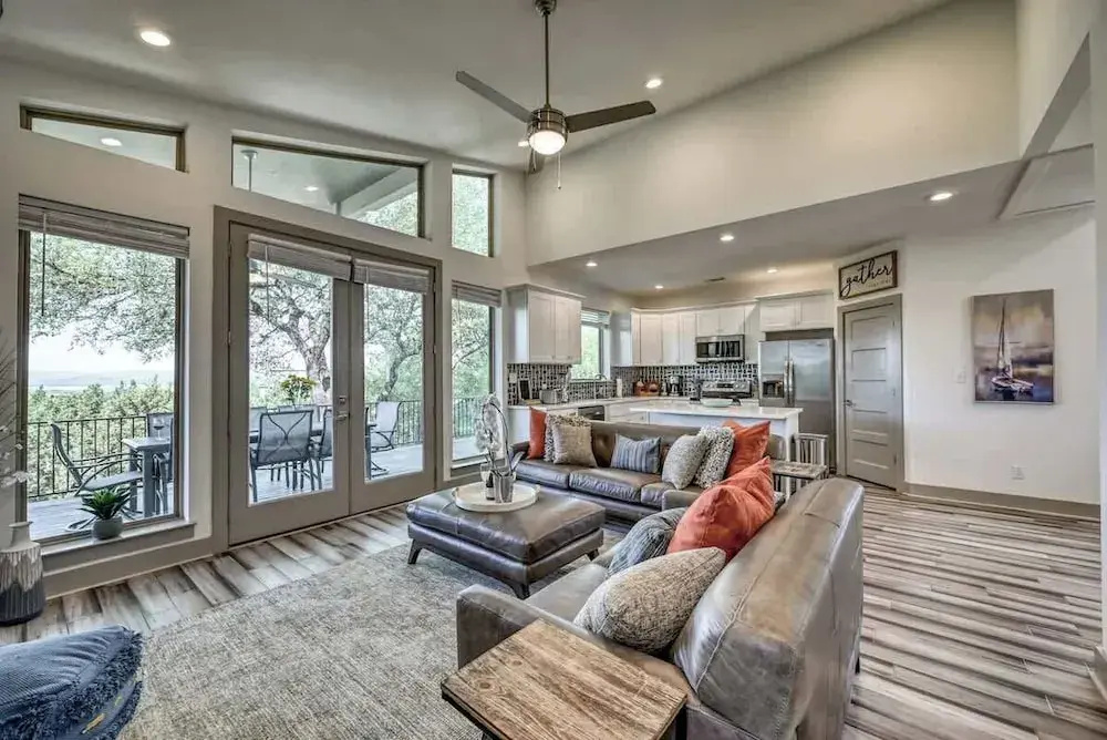 Photo of Upscale 5BR Home on Lake Travis / hottub/lake Views