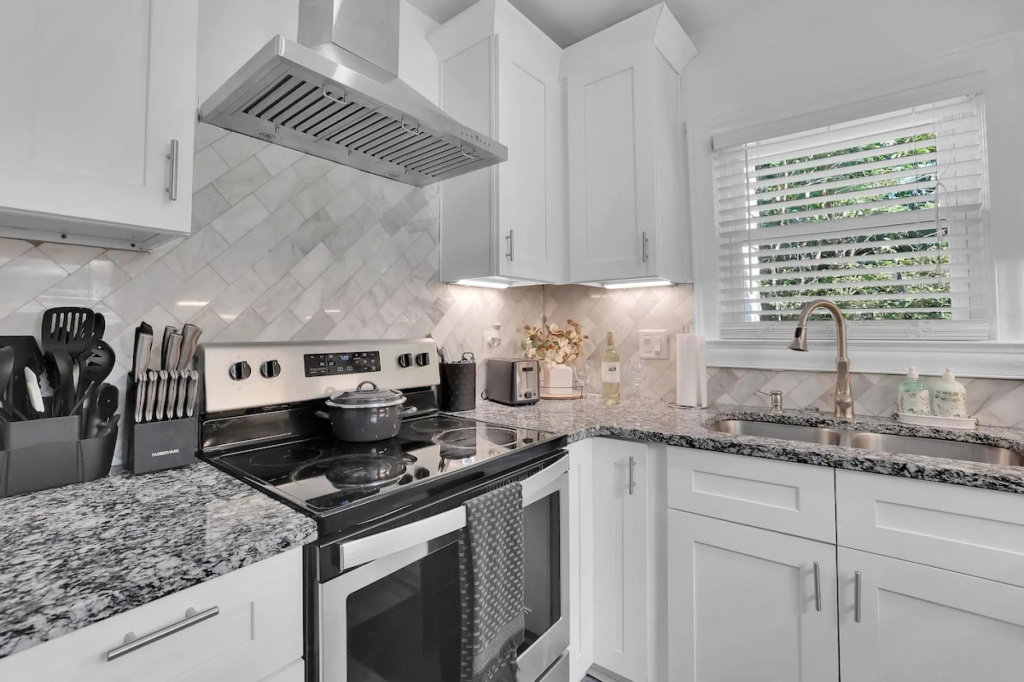 Image of Cozy Vibes Buckhead 7 Beds