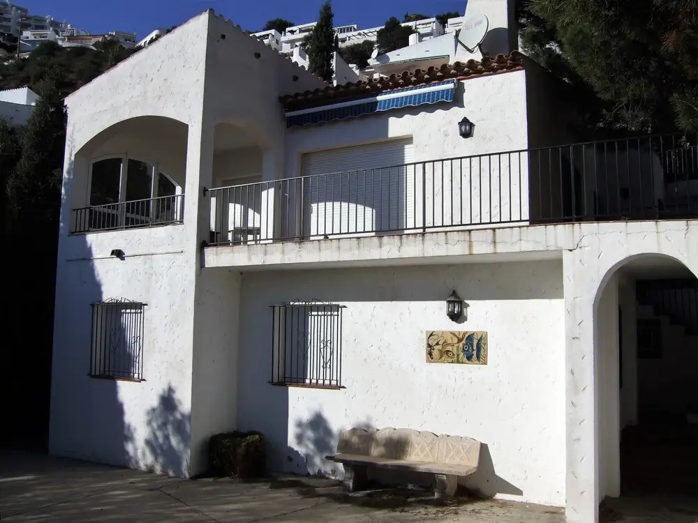 General 2 of 20