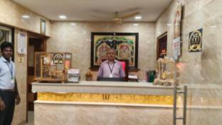 Rayas Inn