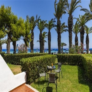 The Residence Suites - Adults Only