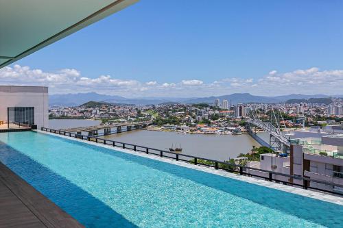 Rooftop Pool with Sea View | Foodhall | WI-FI 200MB #TopTower