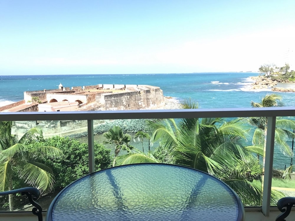 Exterior of 414 Pelican Villa by the Laguna