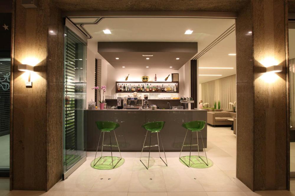 General 10 of 181