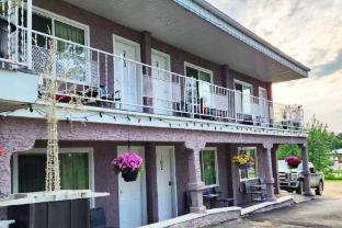 Athabasca Hillside Motel