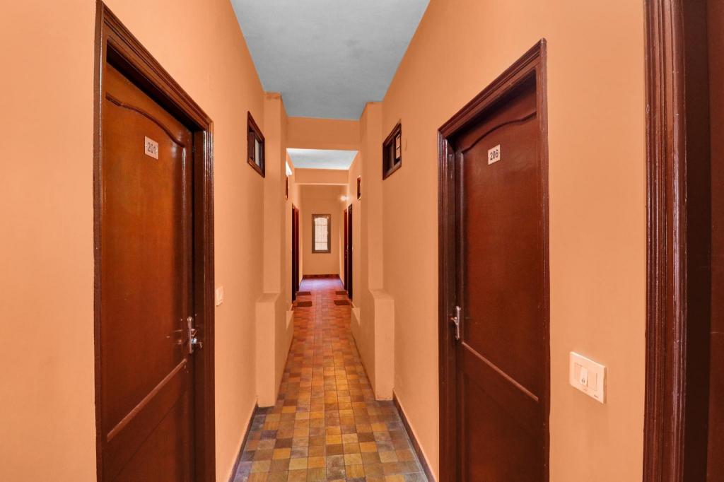 Hotel O New Shushant Regency