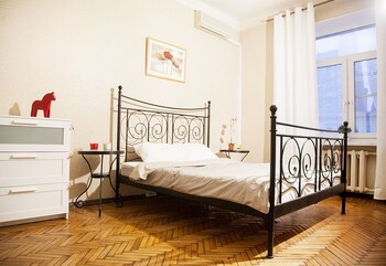 Sonya on Kutuzovskiy Living Quarters