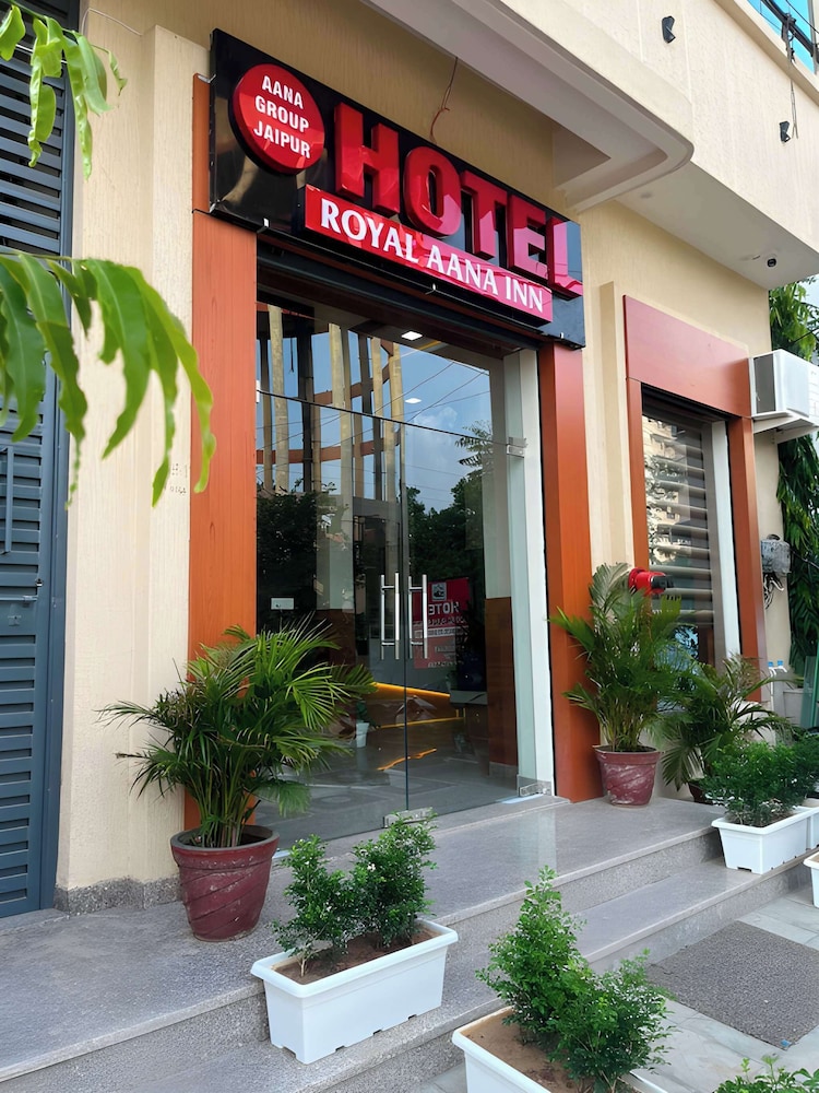 Hotel Royal Aana Inn