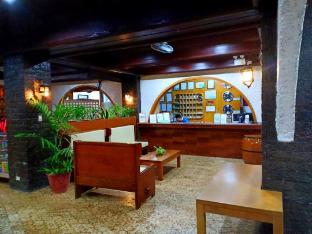 Villa Estrella Resort Hotel