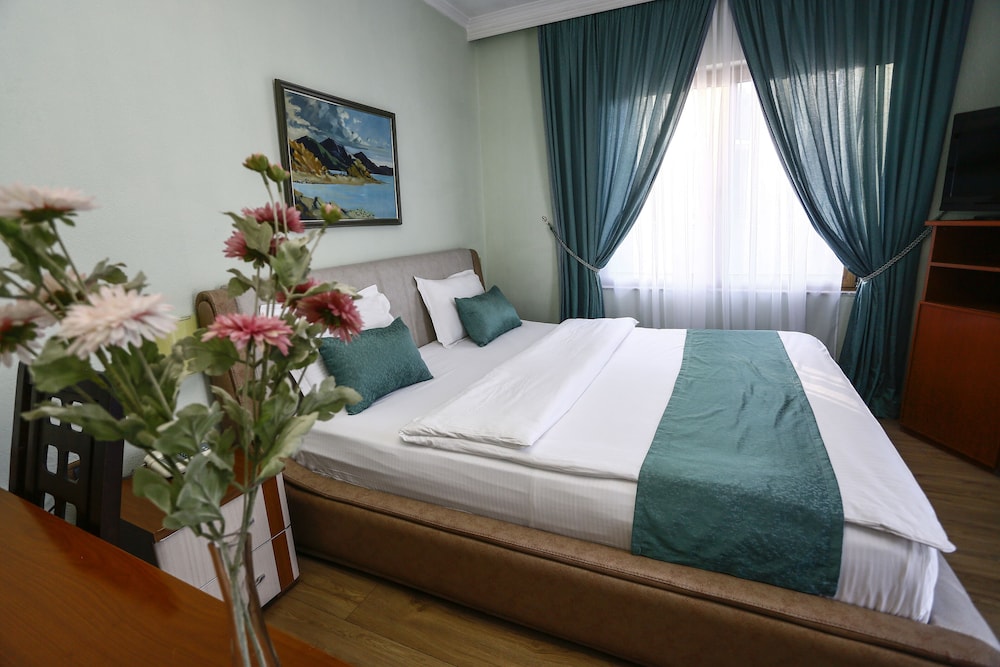Eklips Hotel