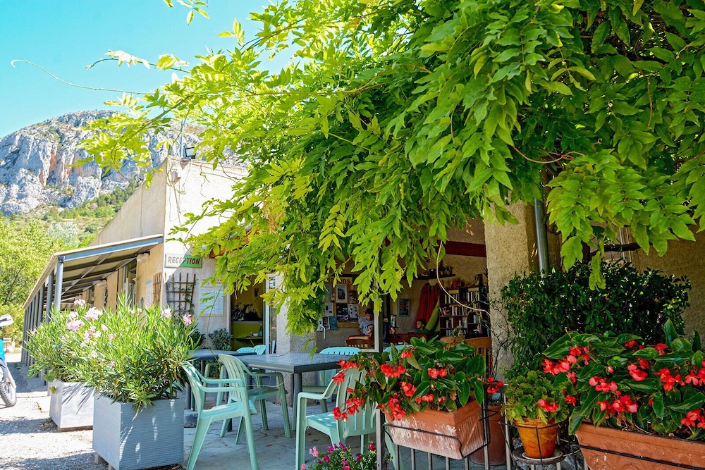 Photo of Hôtel Le Colombier