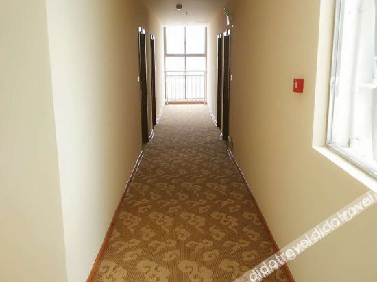 Pinshang Holiday Hotel