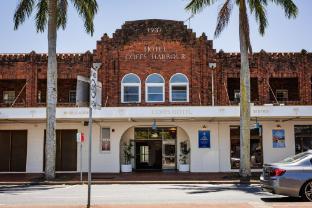 Exterior of Coffs Harbour Hotel