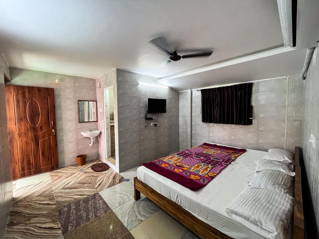 Royal Grand Residency