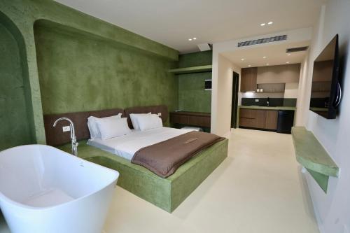 San Angelo Luxury Studios - Adults Only 100m from main resort