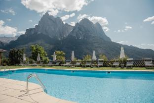 Mirabell Alpine Garden Resort
