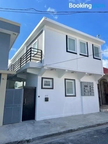 Exterior of 1058 Modern Apt 5