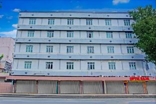 Townhouse Oak Palembang Near Jembatan Ampera Formerly Azzura Hotel