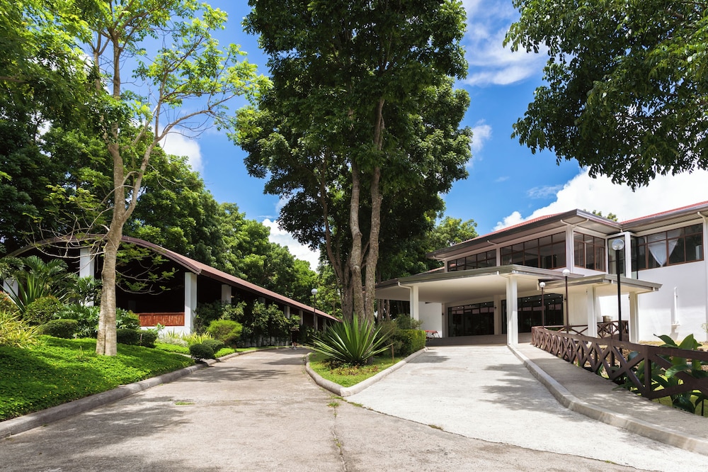 The Glens Tagaytay