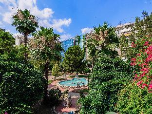 Delightful and ideally planned vacation studio for couples All yours