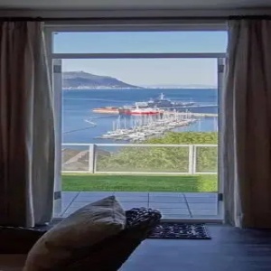 Exterior of Sea the View Self Catering