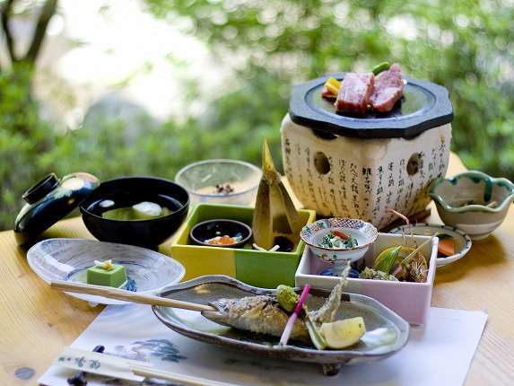 Kikuchikeikoku Onsen Iwakura