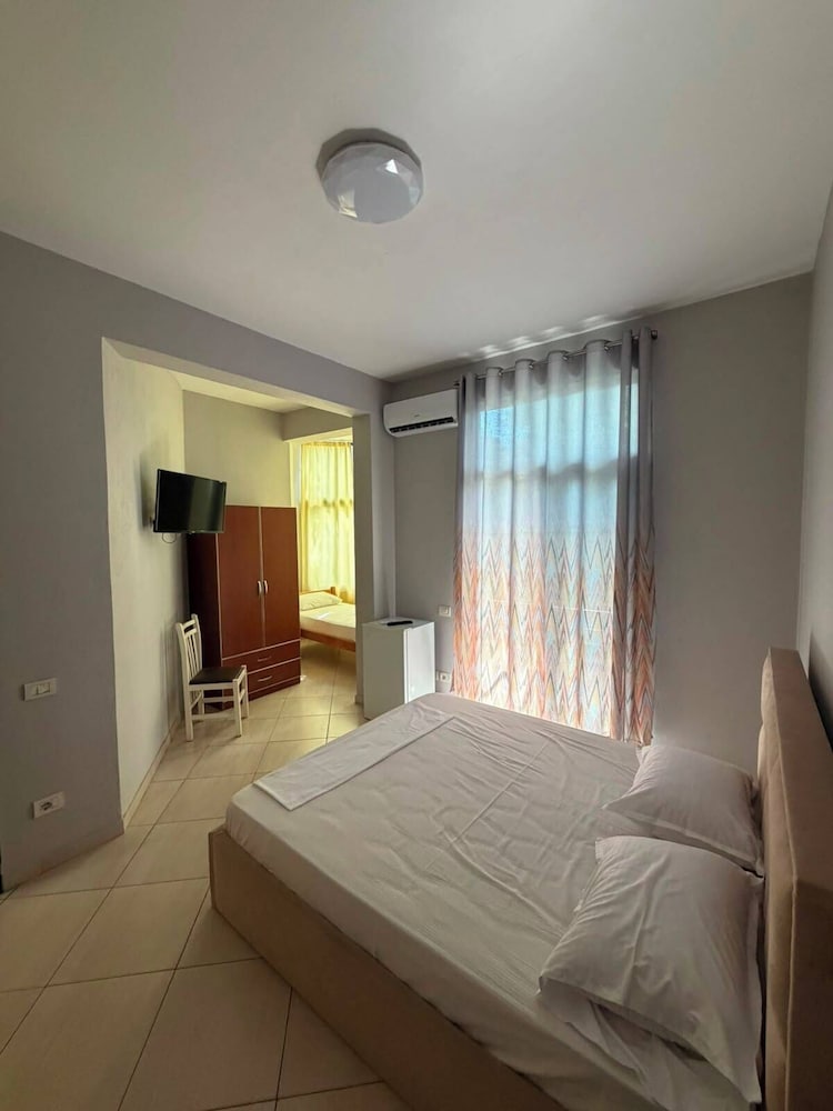 Hotel Halimaj