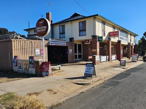 Commercial Hotel