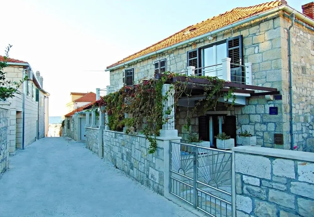 Zoran 30 m From Beach A1