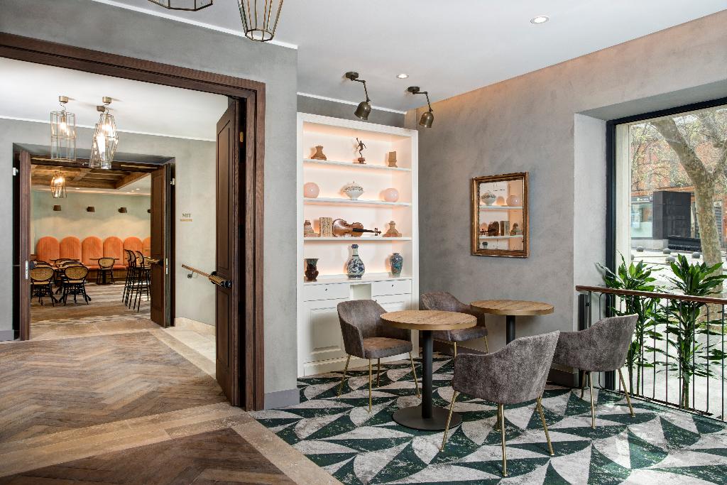 The Commodore (absorbed by Doubletree Rome Monti)