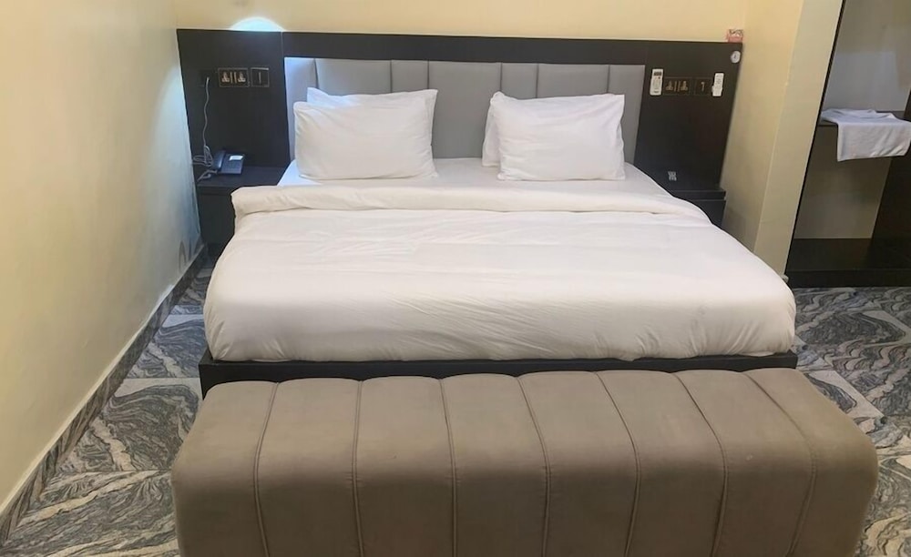 P1 Place Hotel