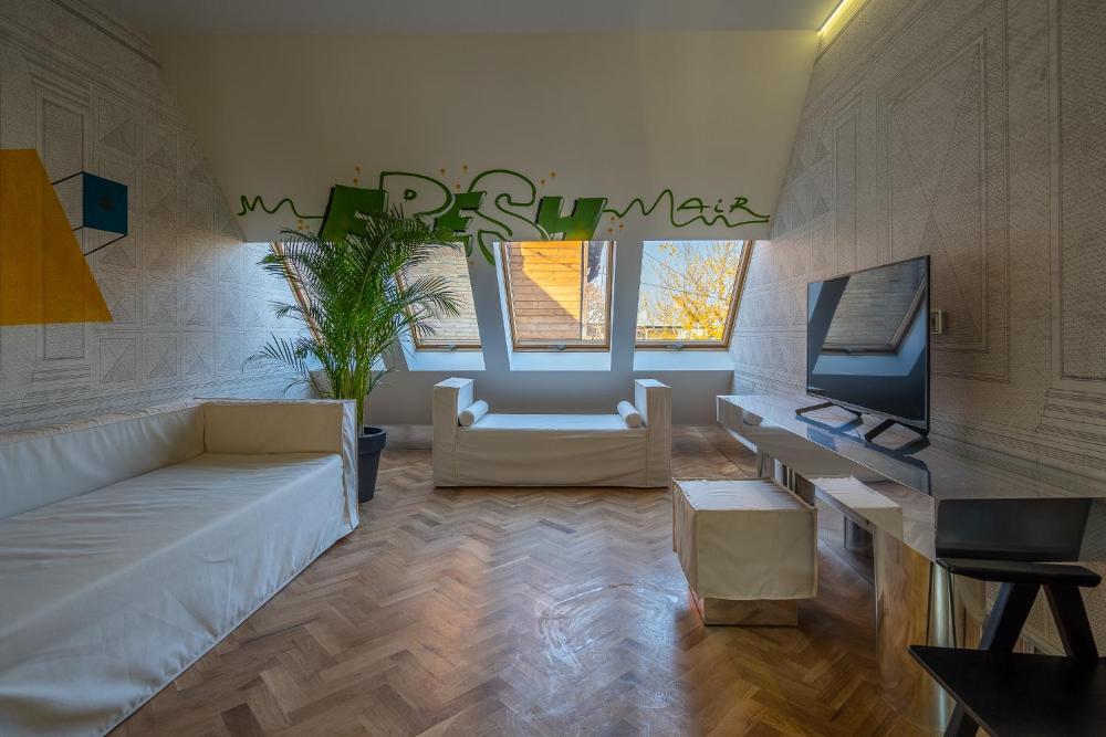General 116 of 219