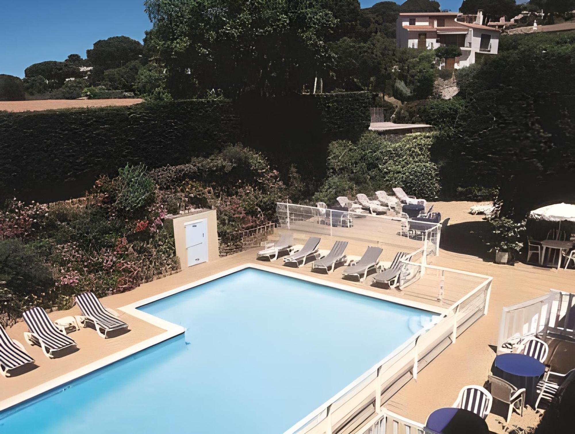 Photo of Hôtel Lou Paouvadou