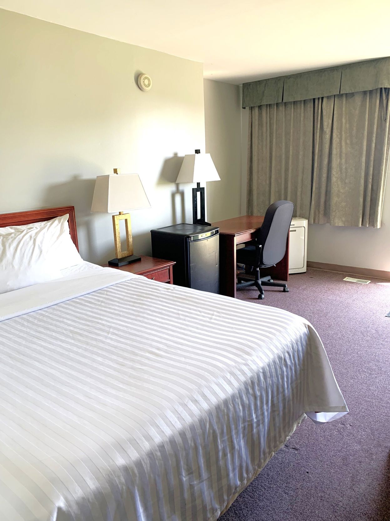 Value Stay Clean Room at Castle Motel