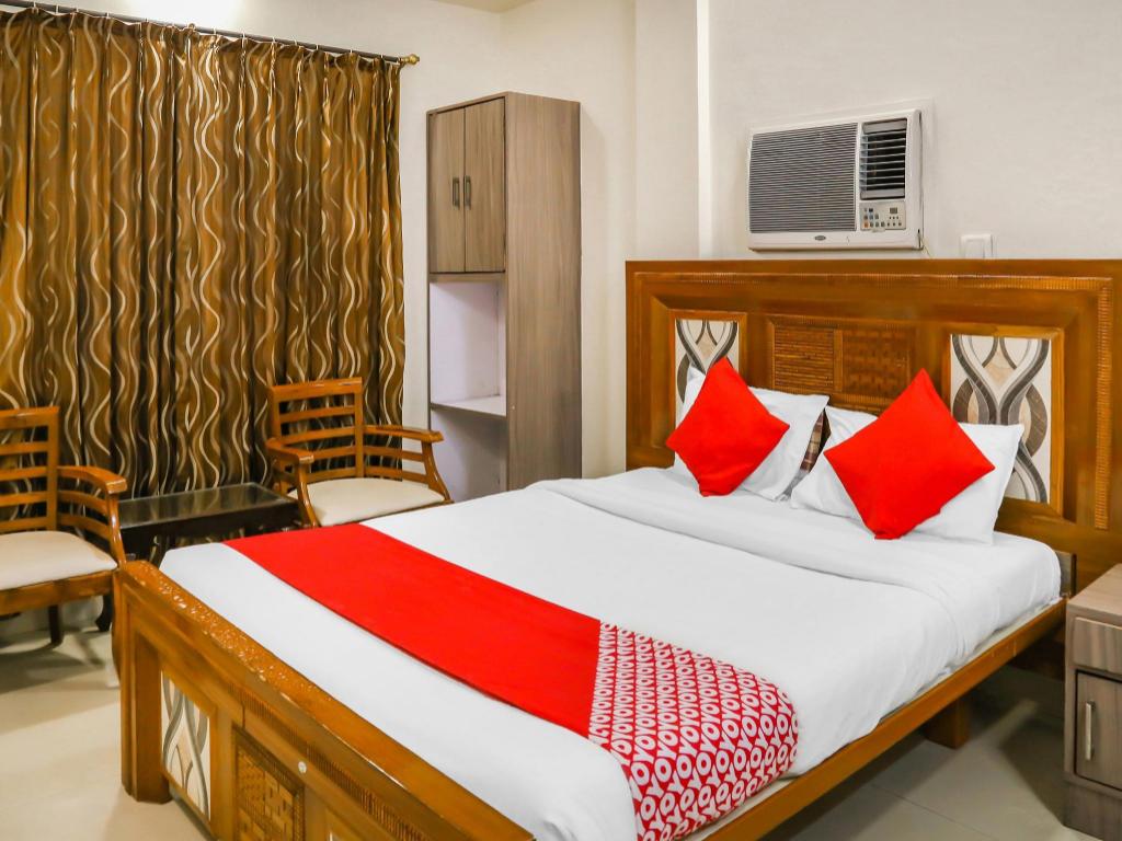 OYO Hotel Nandanvan Near Shreemant Dagdusheth Halwai Ganpati Mandir
