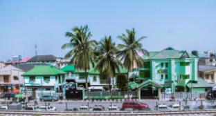 Citadel de Continental Hotel & Suites