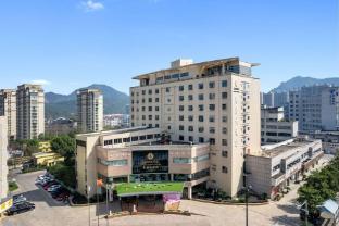 Exterior of Zhongwei Sunny Hotel