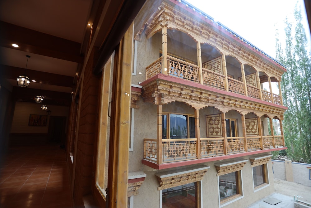 General 61 of 77