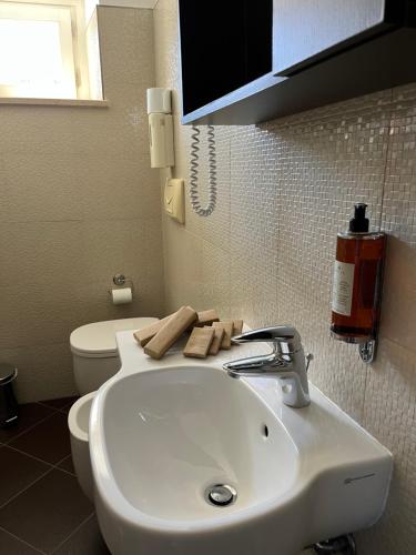 General 33 of 51