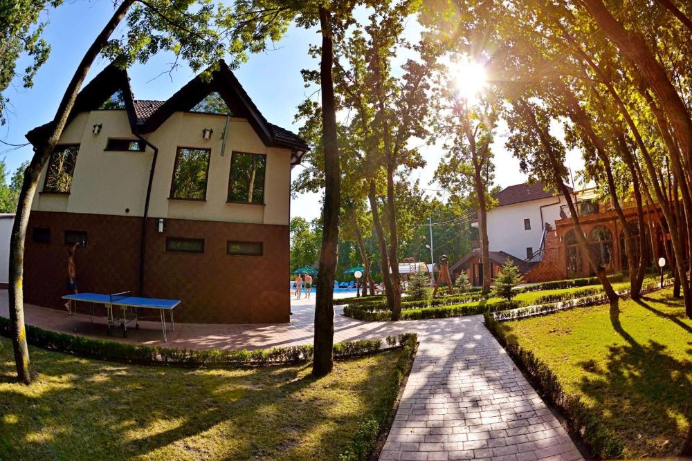 General 2 of 23