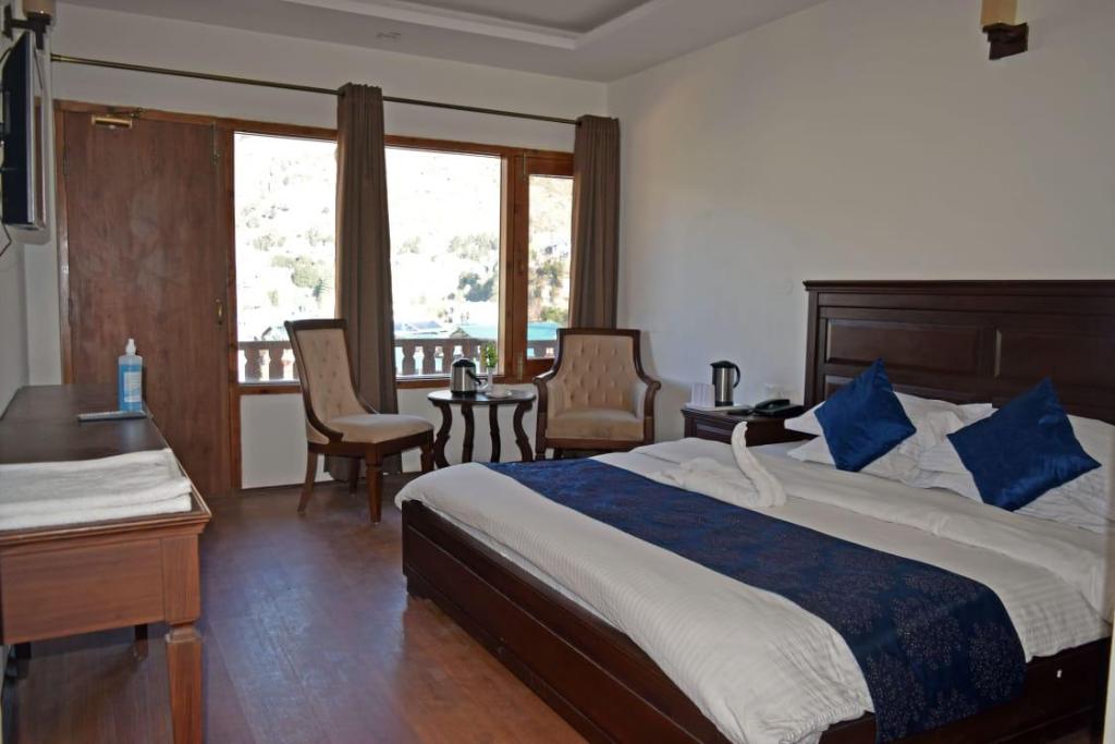 Hotel Alpas Manali