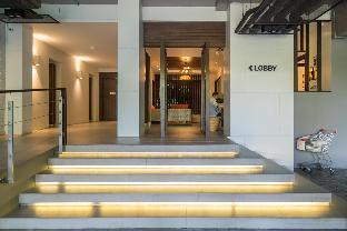 ET205 Convenient Patong studio Condo with pool
