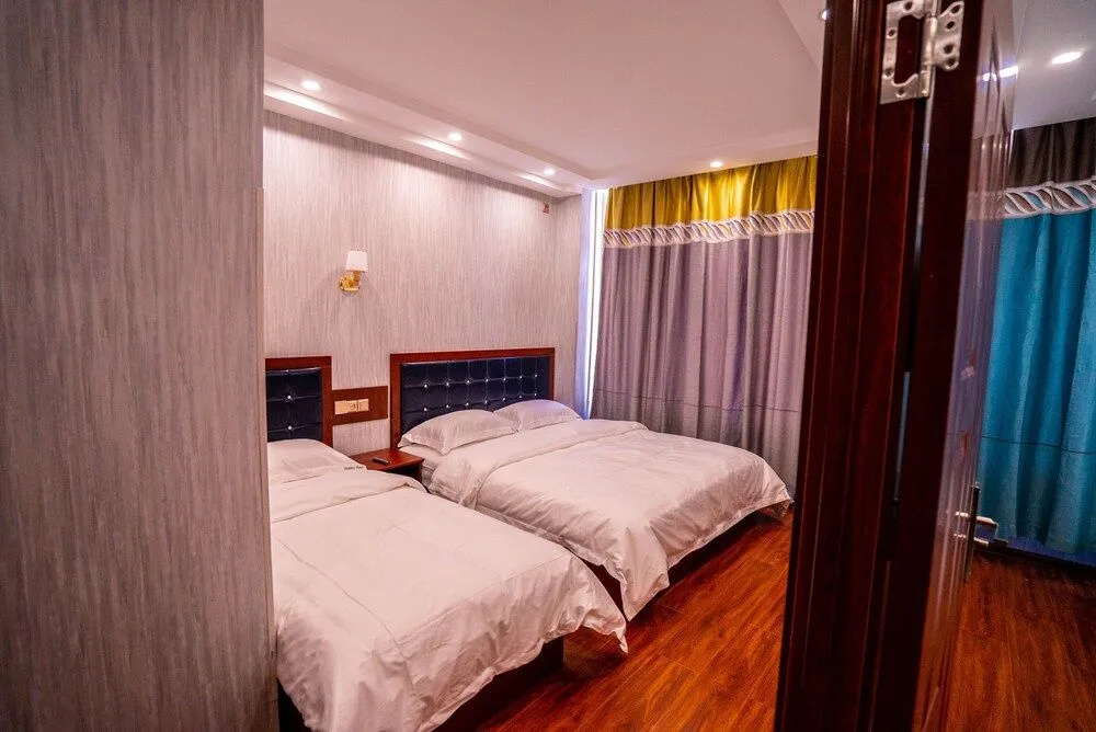 Holiday Hotel