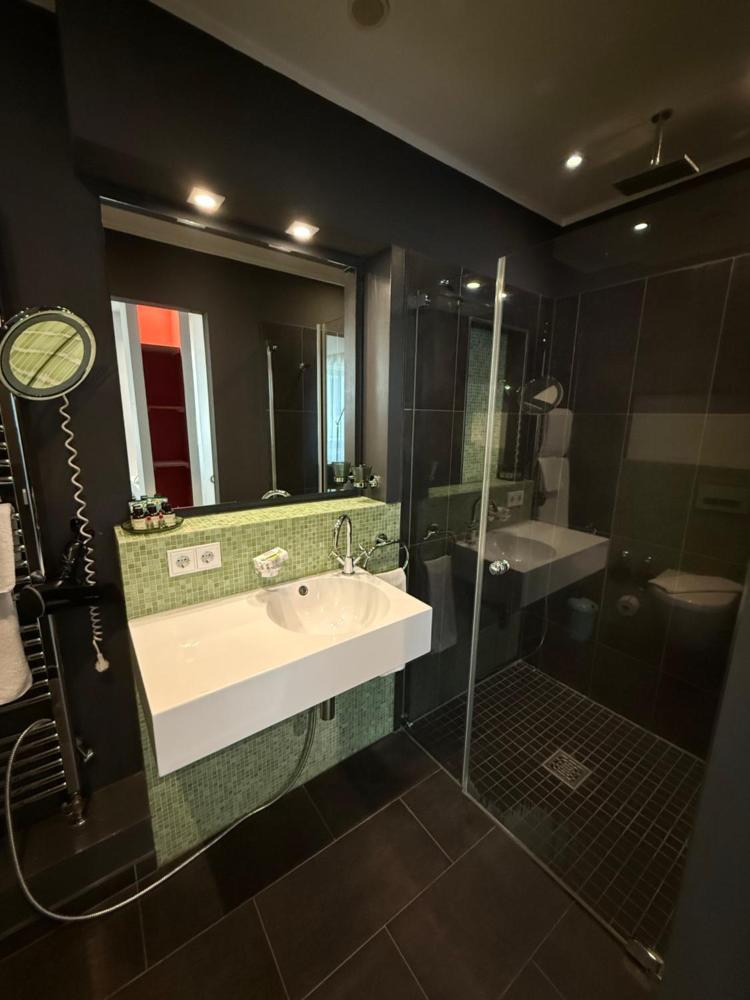 General 24 of 52